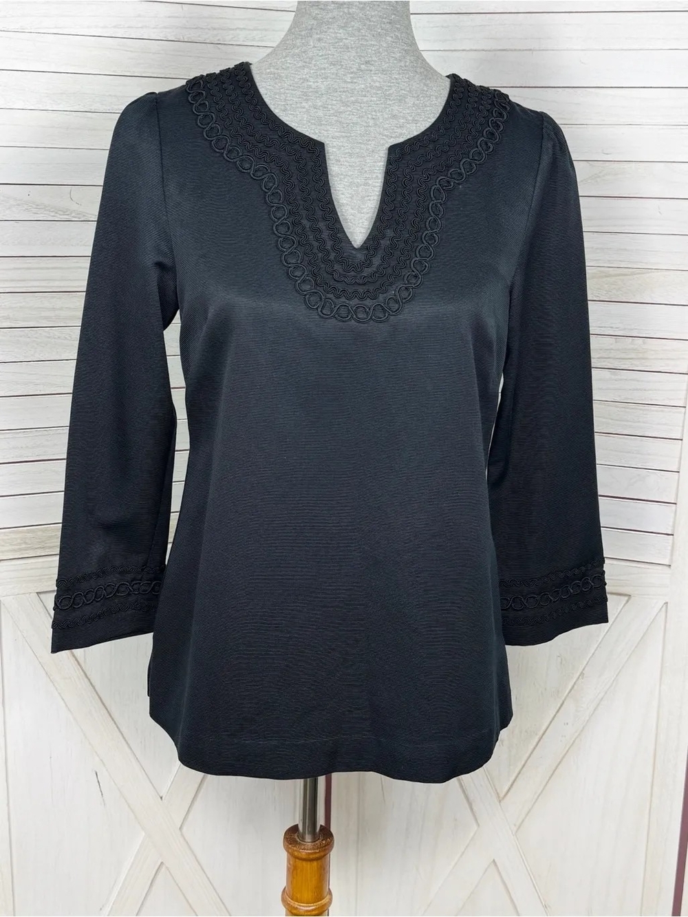 Vineyard Vines Black Embroidered V-Notch Tunic